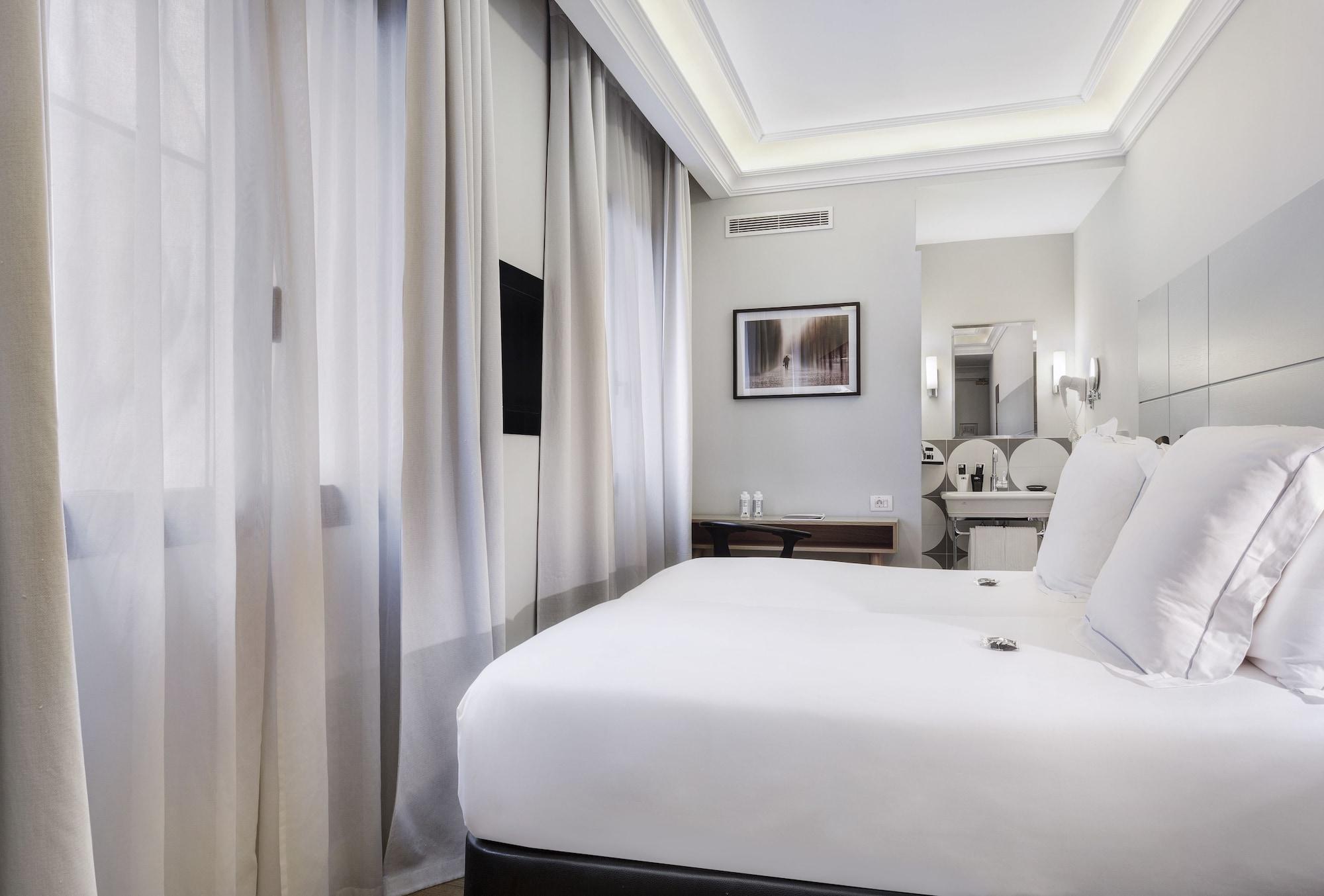 One Shot Recoletos Hotell Madrid Exteriör bild