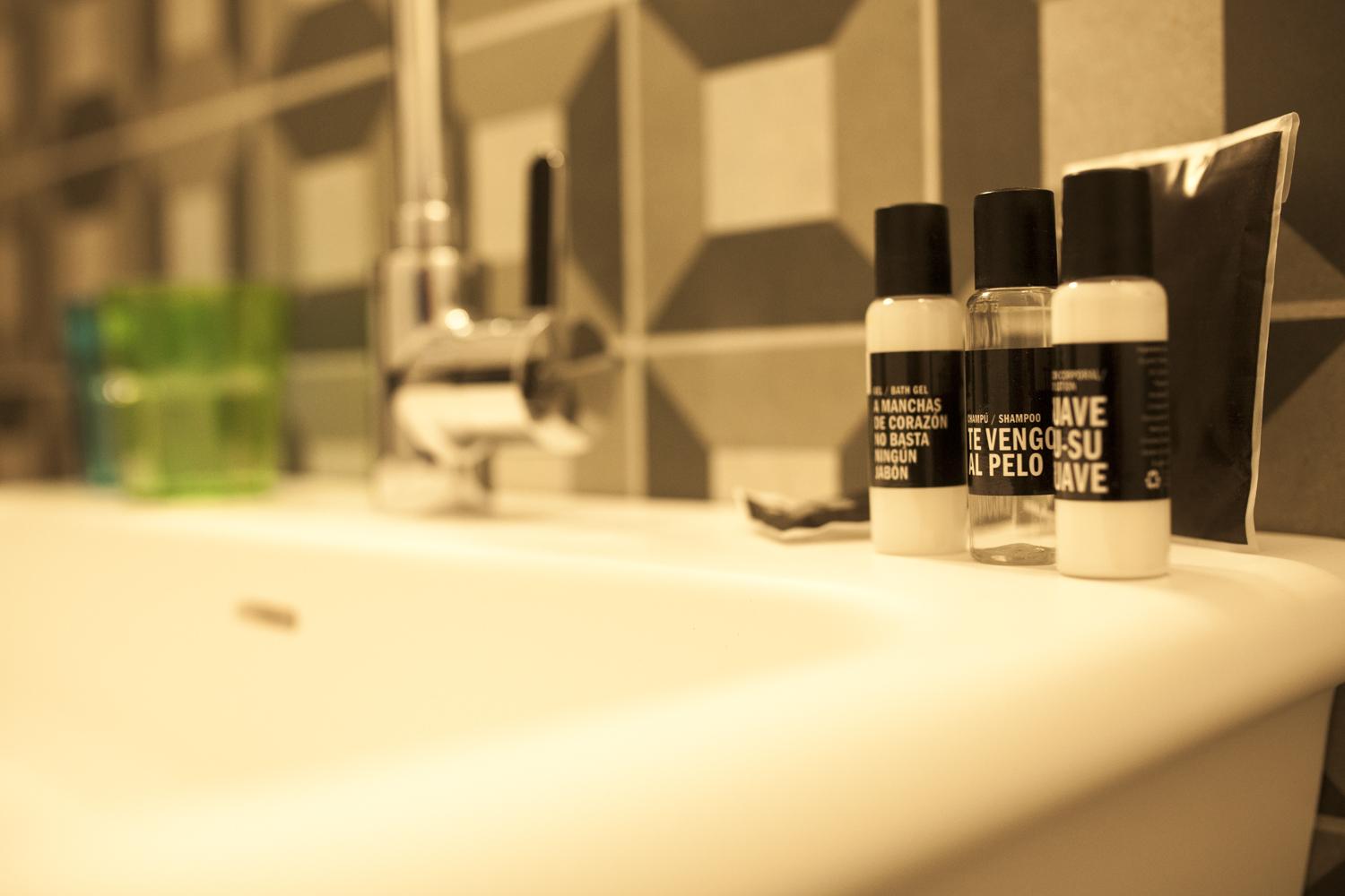 One Shot Recoletos Hotell Madrid Exteriör bild