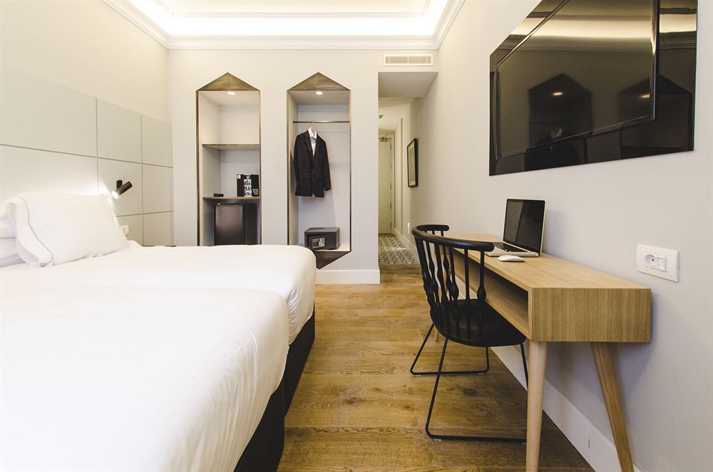 One Shot Recoletos Hotell Madrid Exteriör bild