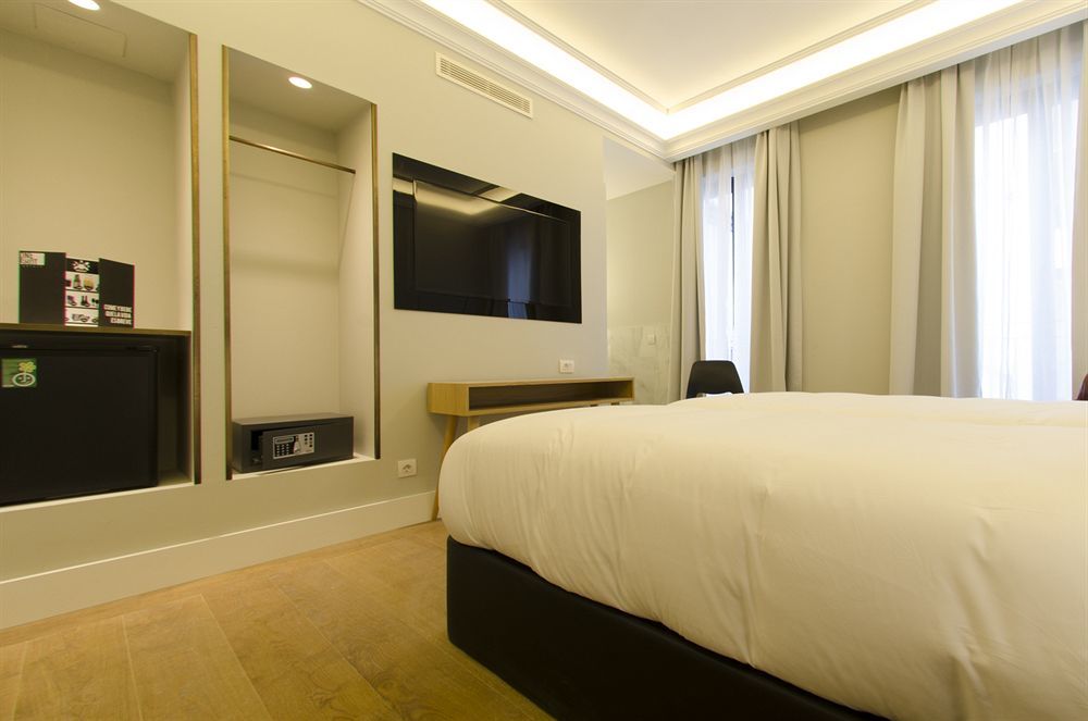 One Shot Recoletos Hotell Madrid Exteriör bild