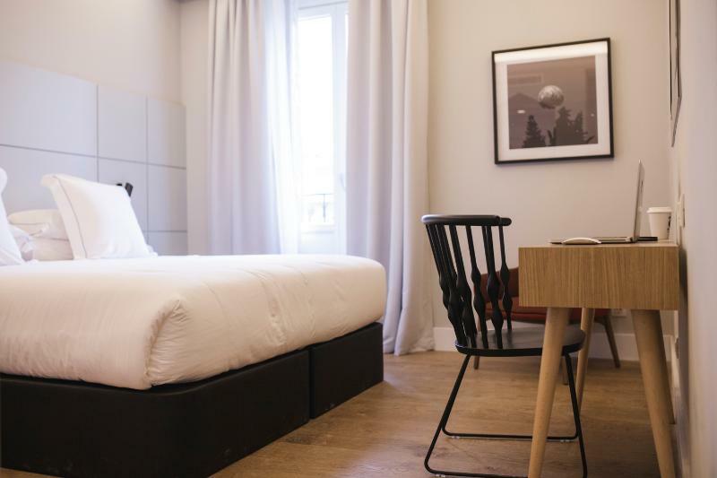 One Shot Recoletos Hotell Madrid Exteriör bild